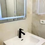 Golden Tide C21 Апартаменты *