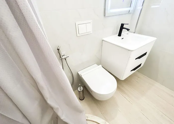 Golden Tide C21 * Durrës