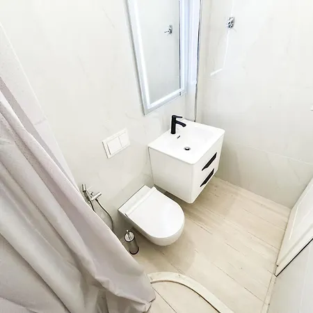 Golden Tide C21 Apartman *
