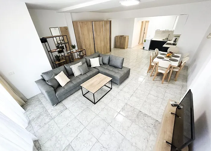 Golden Tide C21 Apartman