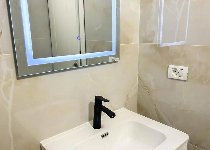 Golden Tide C21 Apartman *