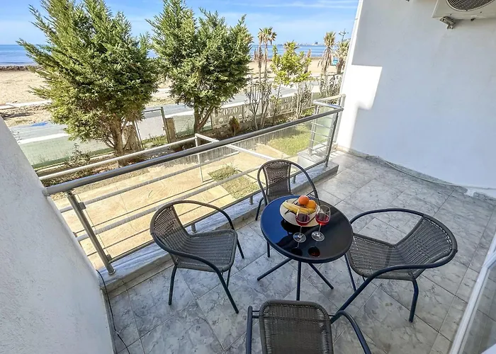 Golden Tide C21 Apartman